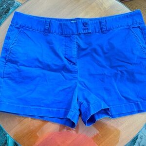 Vineyard Vines ladies size 14 blue shorts